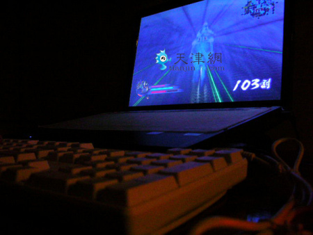 电脑是屋里唯一“值钱”的物品