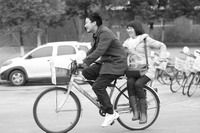 37գһﳵŮȥͼݡйƼѧУ԰ڵ“Ů”У“ʹ”гΪŮṩͷ񣬸Ůȥ“”ڵĽף»繩ͼ Ա