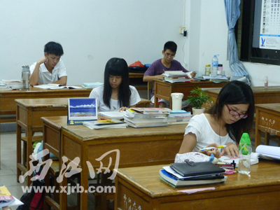 追梦人的暑期考研路:每天复习十余小时