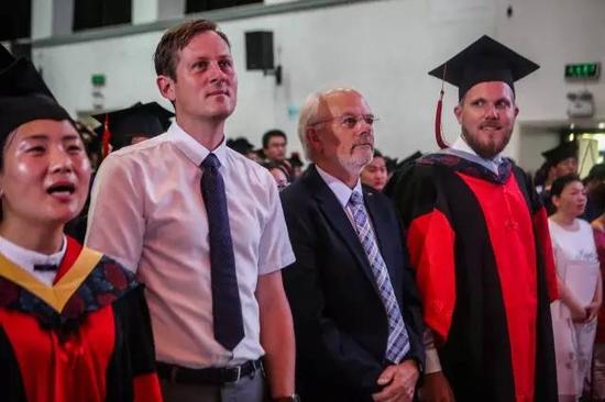 еƽLauritz B.Holm-Nielsen͸Morten Laugesenμѧλʽ