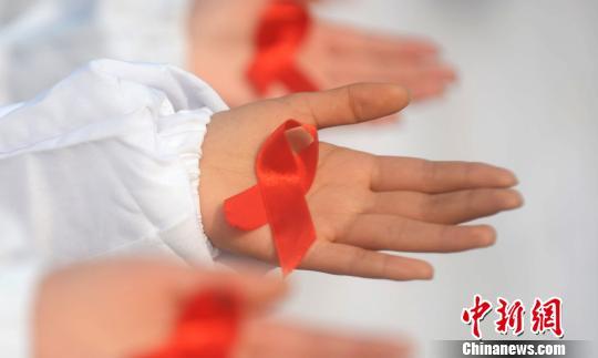 ͼΪ��ѧ��չʾ������־��˿�������ϵ��� ��