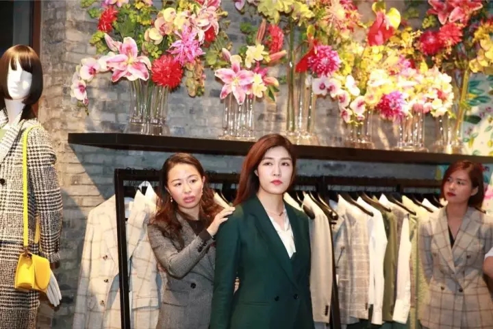 SUITSUPPLY讲座&参访,上外MBA品味时尚正装之美 SUITSUPPLY讲座&参访,上外MBA品味时尚正装之美