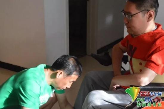 ıĸڰ֧ߡйͨѶԱ ԬС 